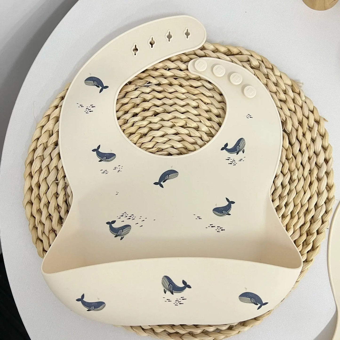 Adorable Whale Silicone Feeding Bib – Oil & Stain Resistant