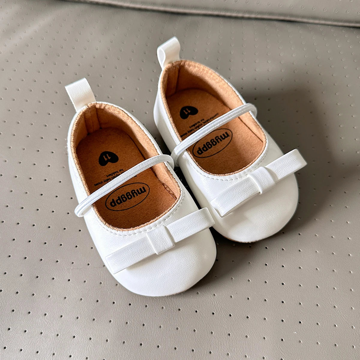 Newborn Leather Shoes: Anti-slip Rubber Sole