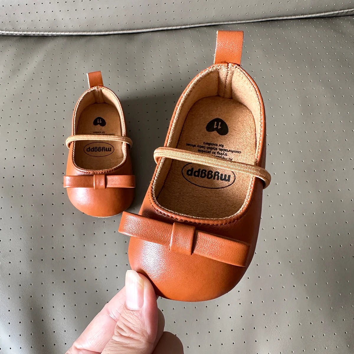 Newborn Leather Shoes: Anti-slip Rubber Sole